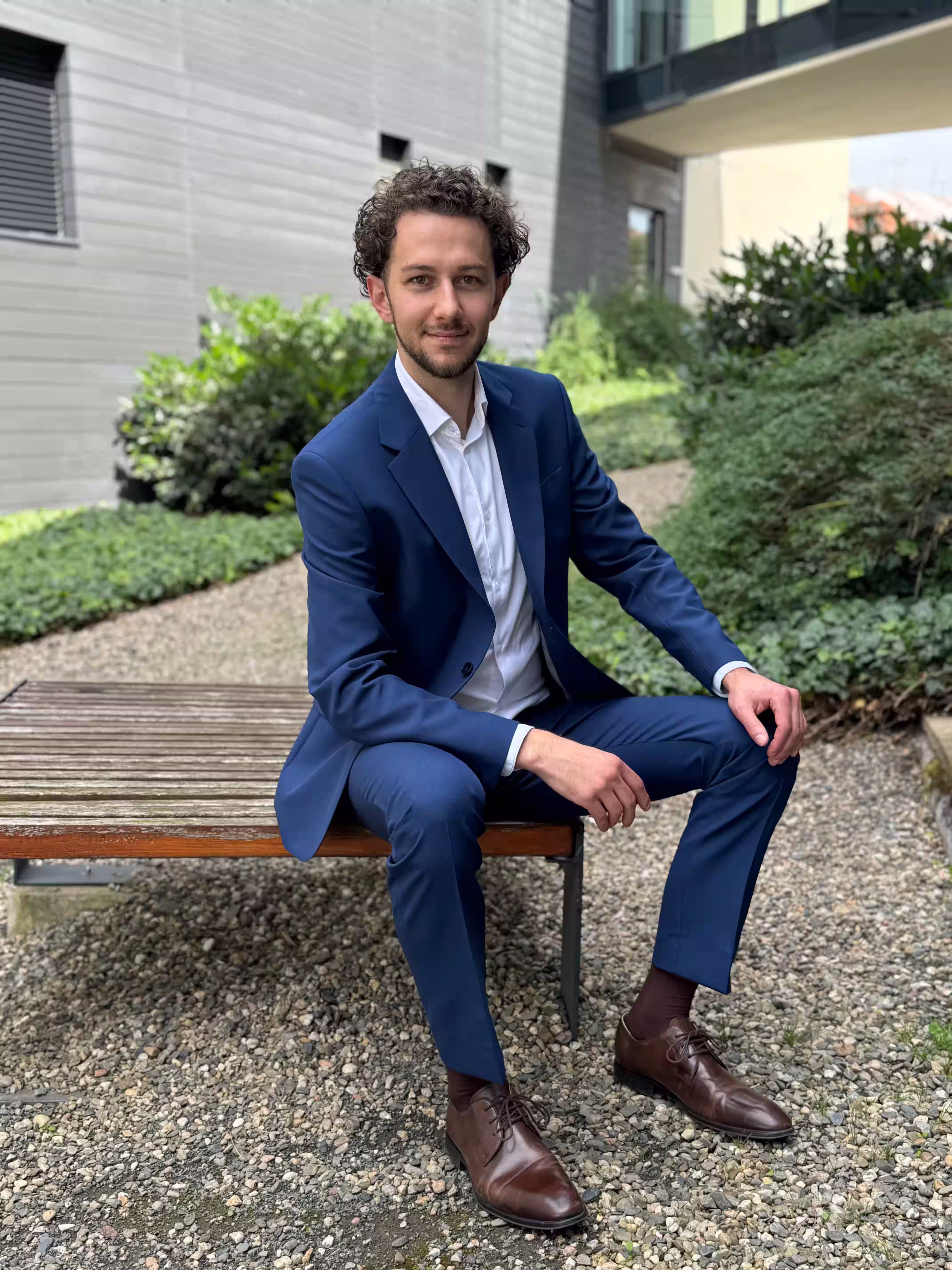 Dominik sova kontaktujte mě